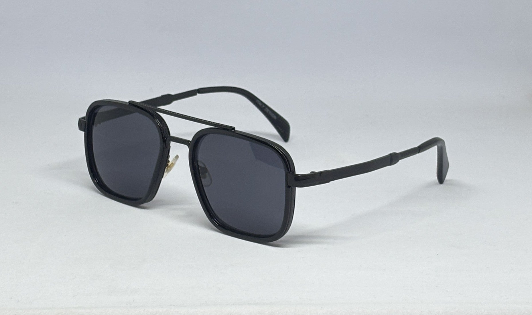 Sunglass