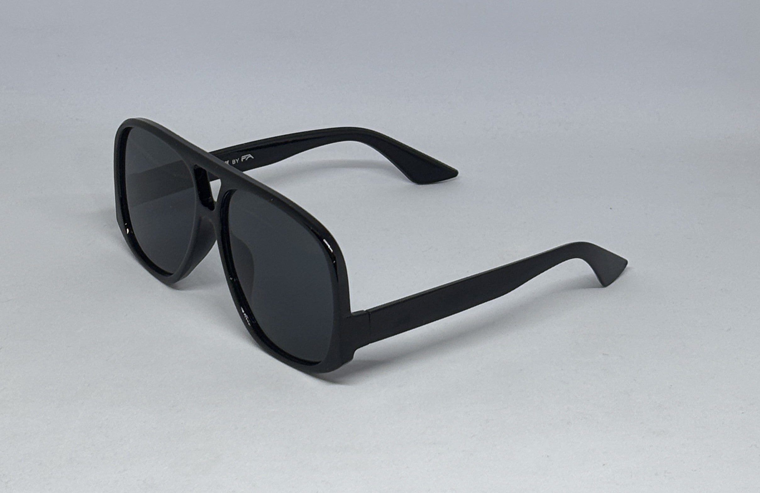 Sunglass 3933