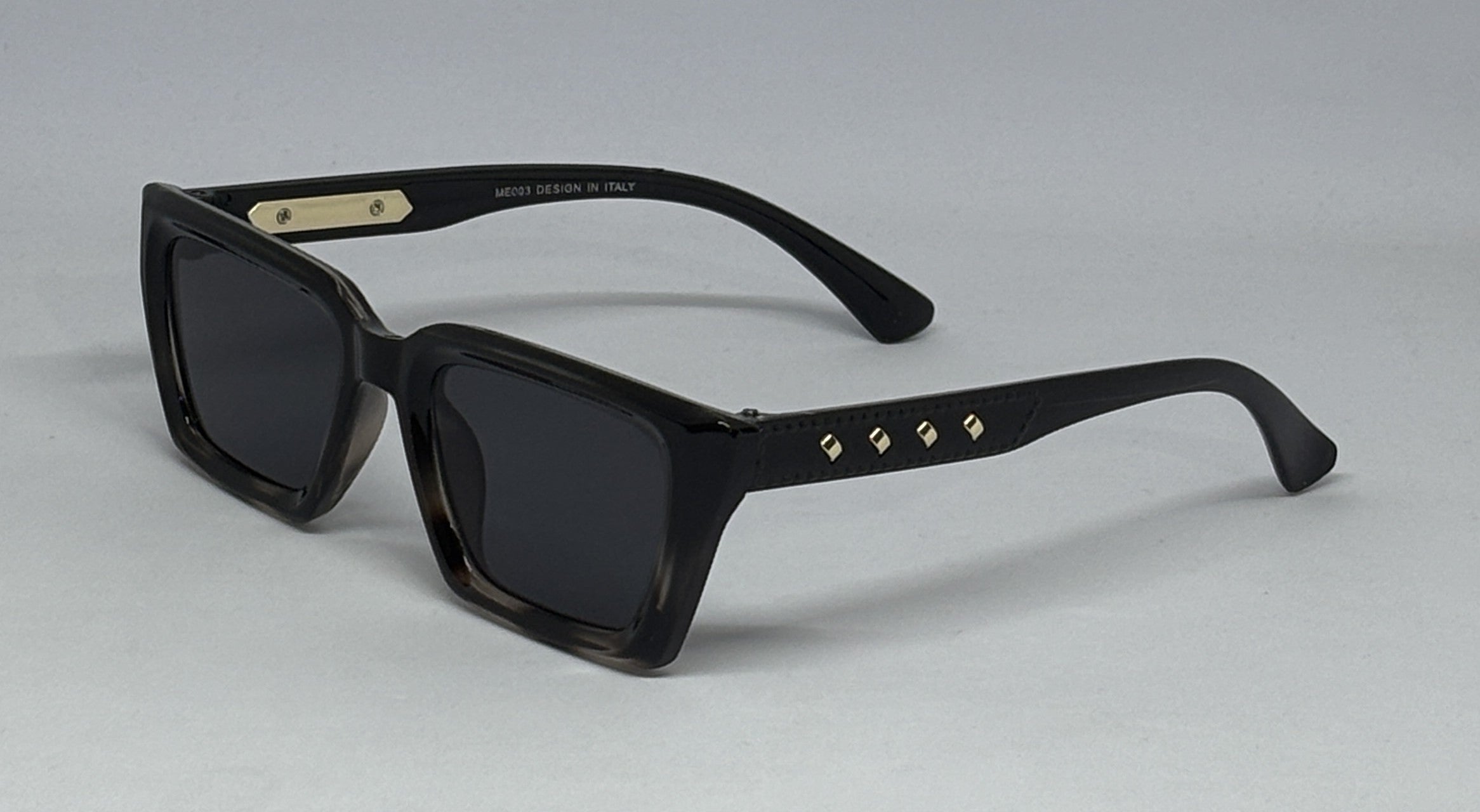 Sunglass