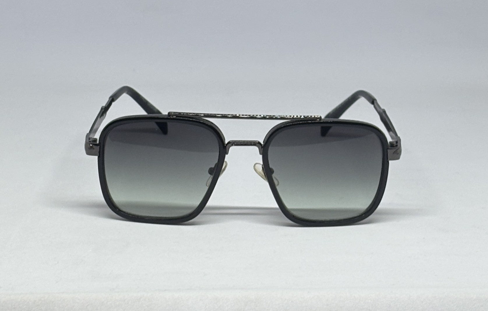 Sunglass