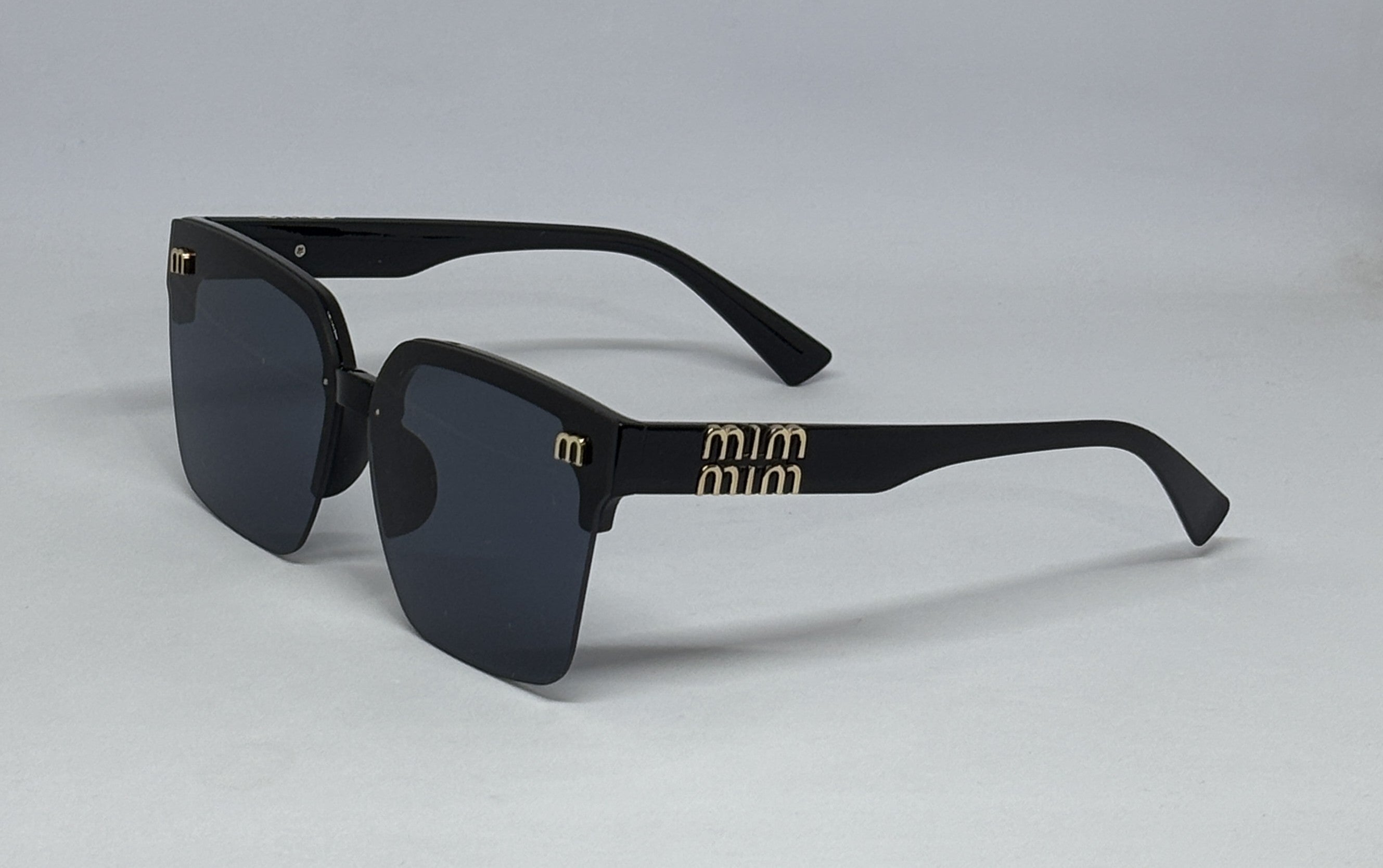 Sunglass